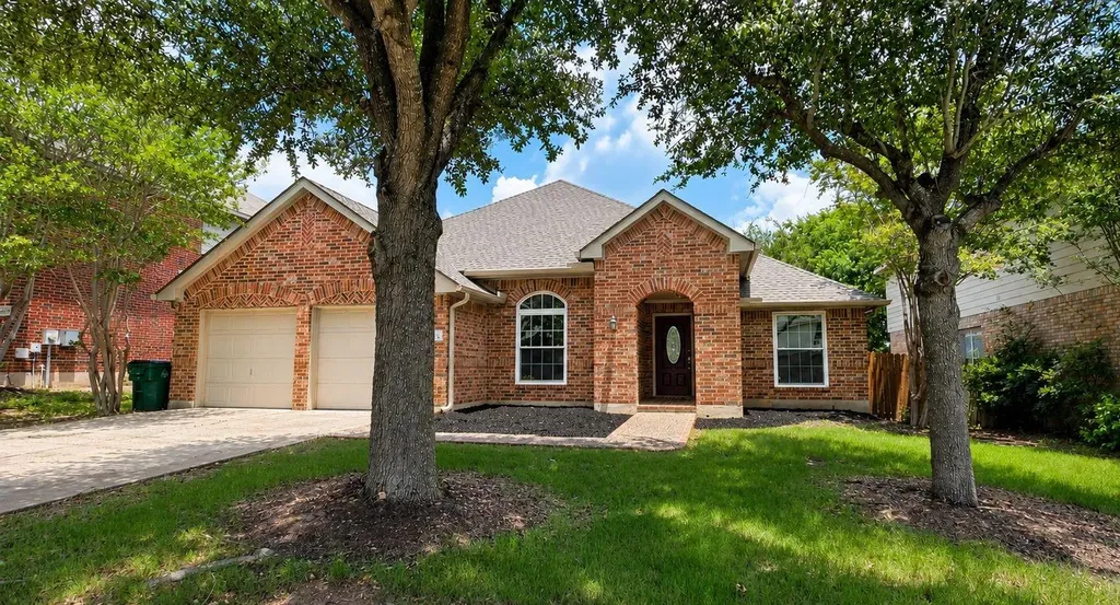 2206 Hayfield Square Pflugerville TX 78660