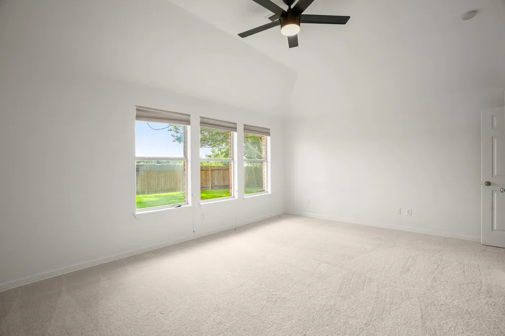 2206 Hayfield Square Pflugerville TX 78660