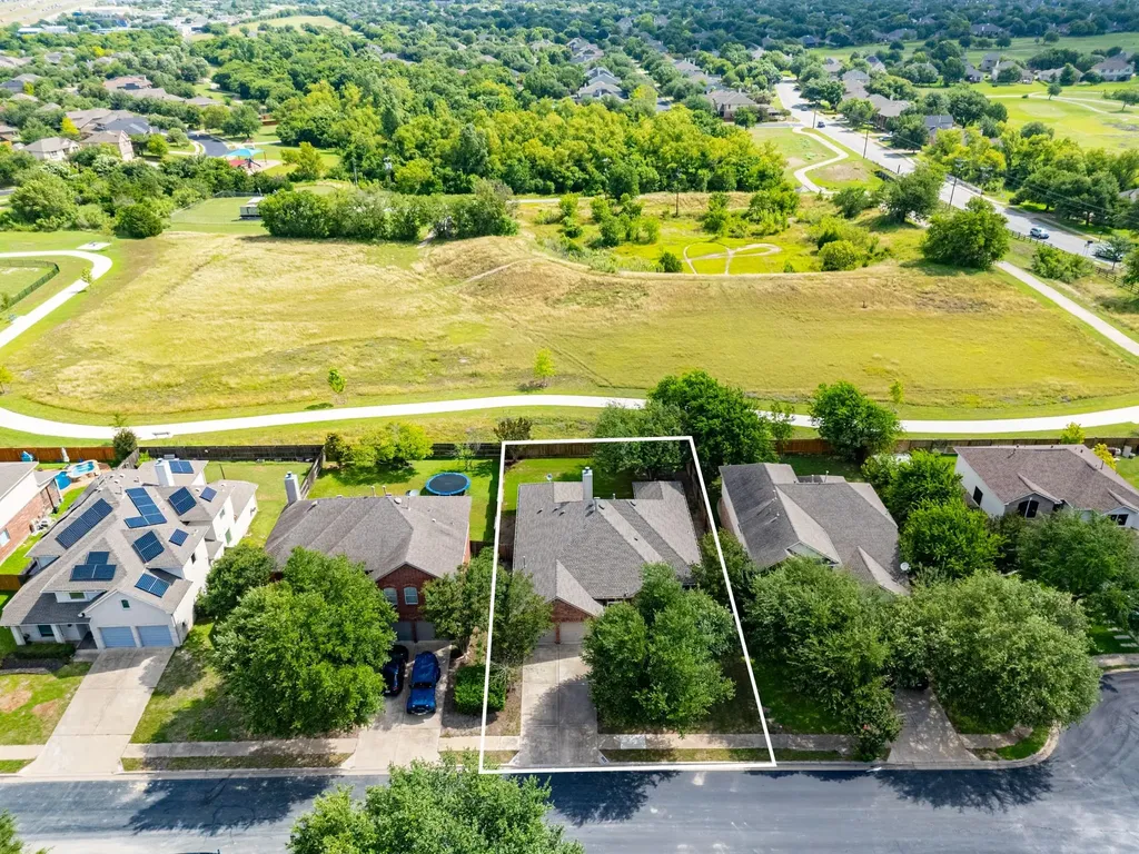 2206 Hayfield Square Pflugerville TX 78660