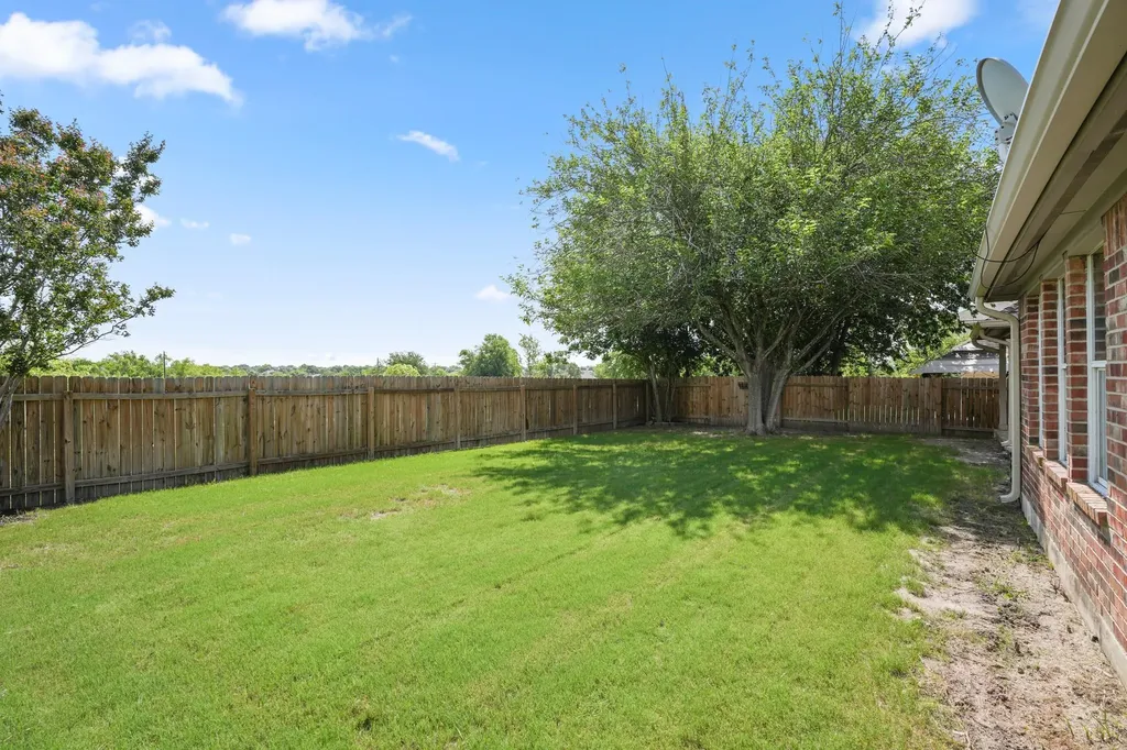 2206 Hayfield Square Pflugerville TX 78660
