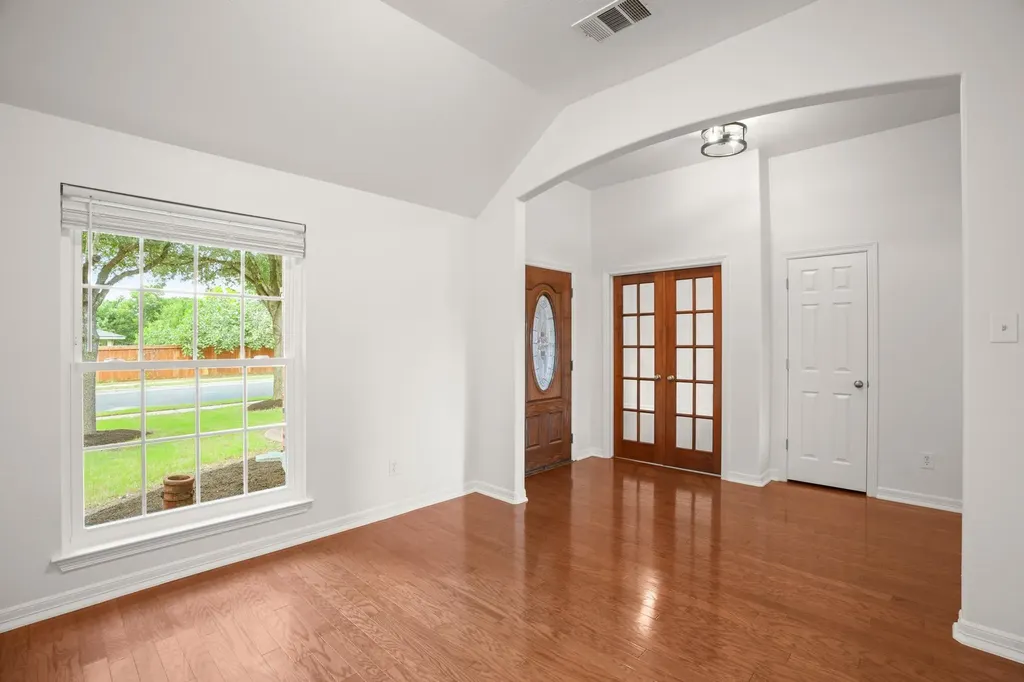 2206 Hayfield Square Pflugerville TX 78660