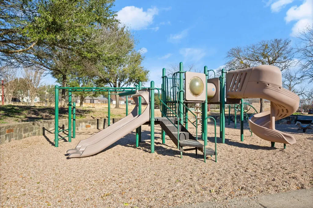 2206 Hayfield Square Pflugerville TX 78660