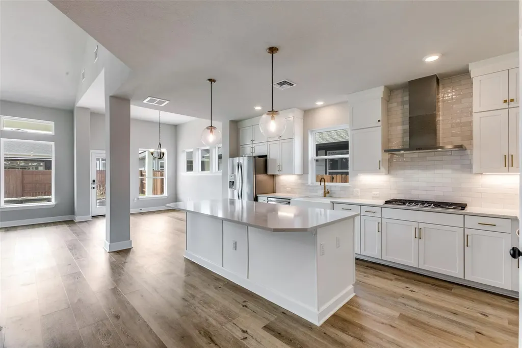 8317 Yokohama Terrace Austin TX 78744