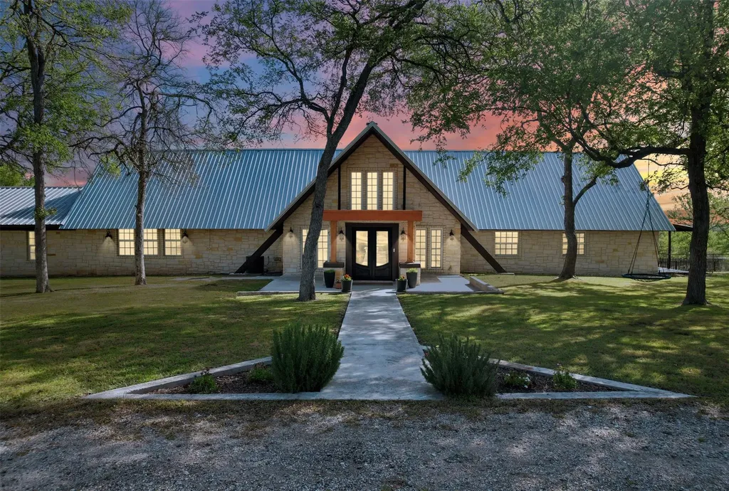 4530 Fm 86 Luling TX 78648