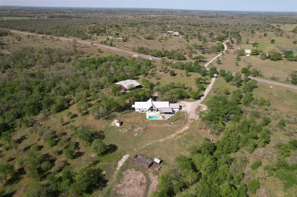 4530 Fm 86 Luling TX 78648