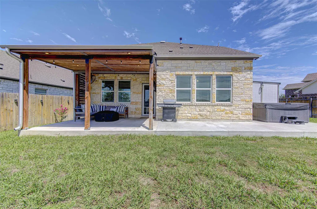 3813 Birdwatch Loop Pflugerville TX 78660
