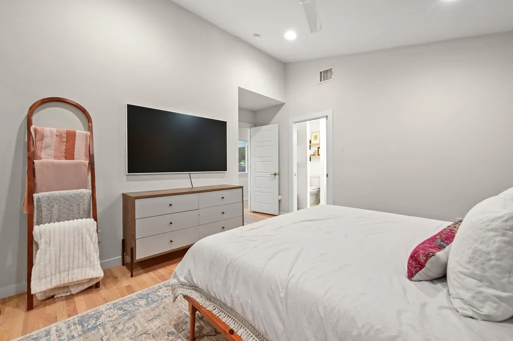 919 E 51st Street Austin TX 78751