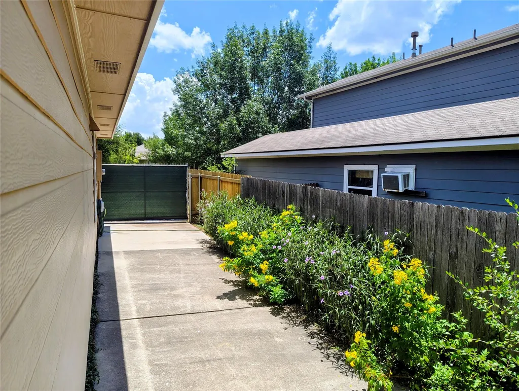 18208 Flathead Drive Manor TX 78653
