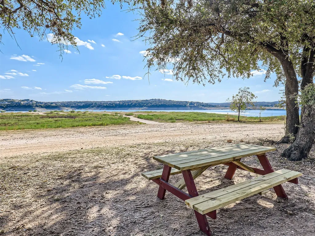 300 Venture Boulevard S Point Venture TX 78645