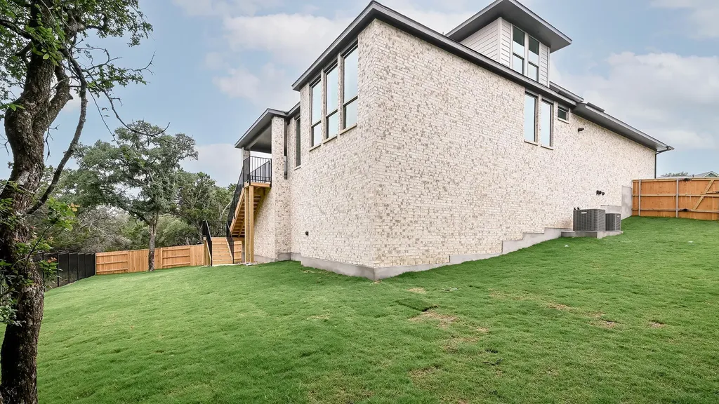 173 Lily Pad Kyle TX 78640