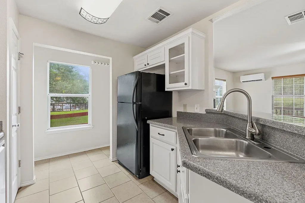 17509 Village Drive Dripping Springs TX 78620