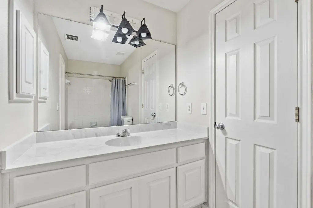17509 Village Drive Dripping Springs TX 78620