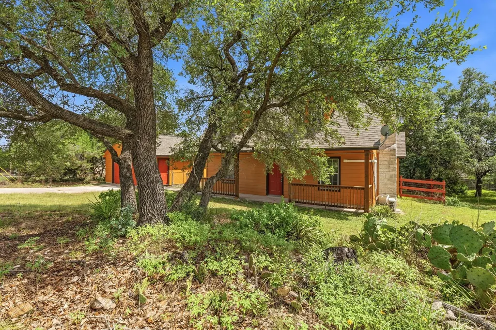 17509 Village Drive Dripping Springs TX 78620