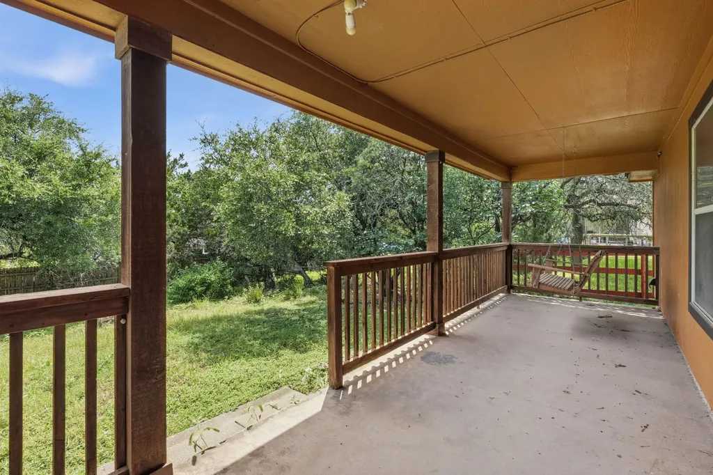 17509 Village Drive Dripping Springs TX 78620