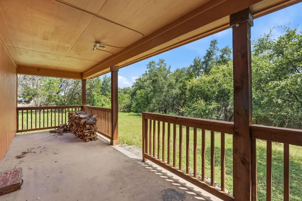17509 Village Drive Dripping Springs TX 78620