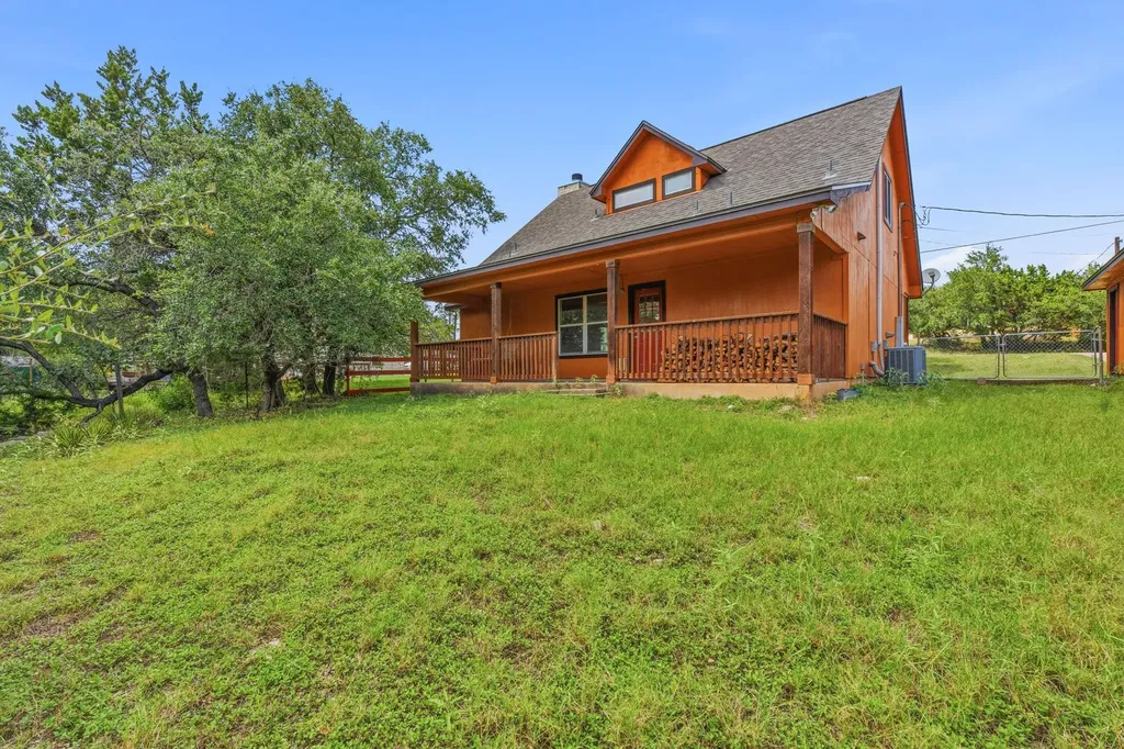 17509 Village Drive Dripping Springs TX 78620