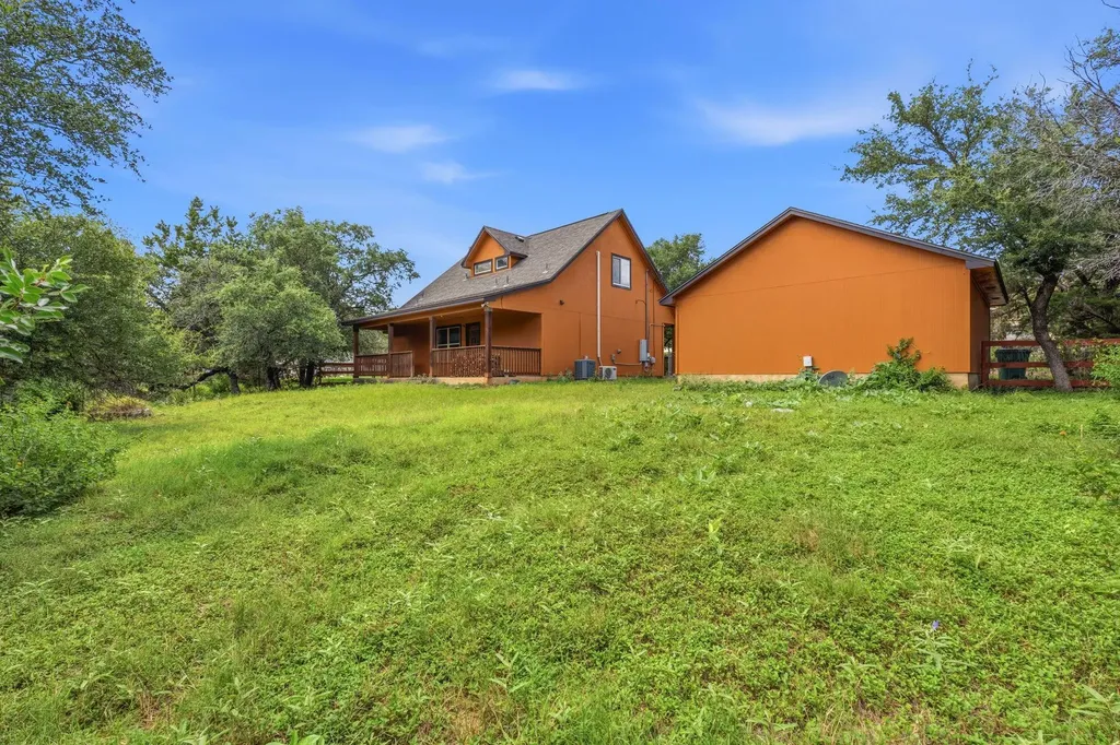 17509 Village Drive Dripping Springs TX 78620