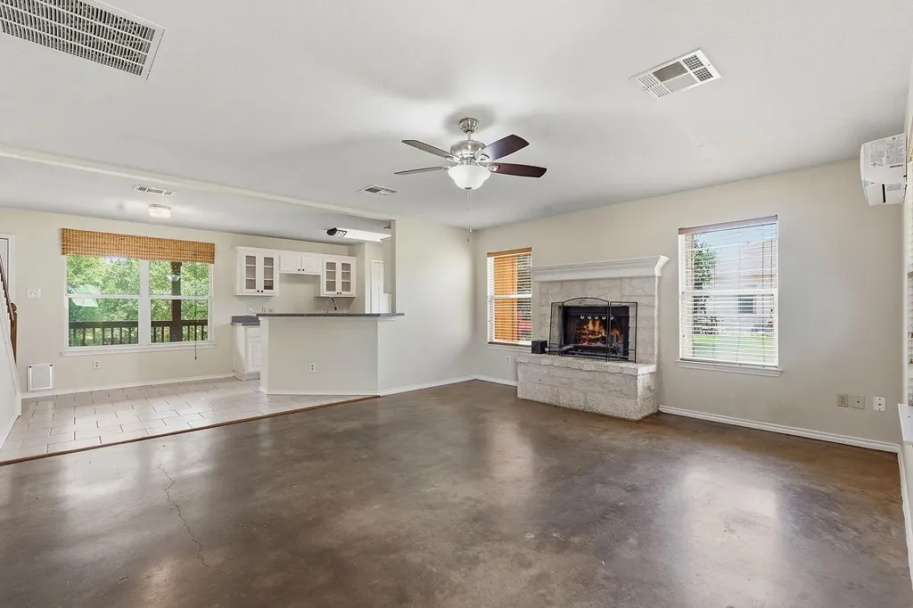 17509 Village Drive Dripping Springs TX 78620