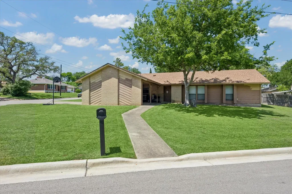 601 Meadowbrook Drive Georgetown TX 78628