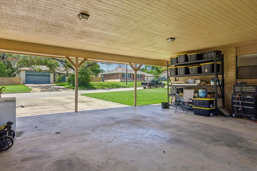 601 Meadowbrook Drive Georgetown TX 78628