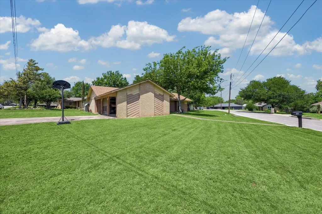 601 Meadowbrook Drive Georgetown TX 78628