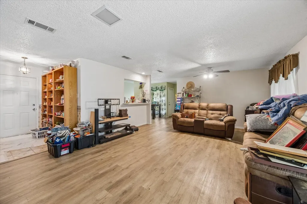 601 Meadowbrook Drive Georgetown TX 78628