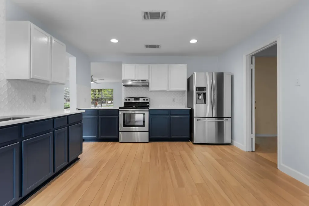 7327 Pusch Ridge Loop Austin TX 78749