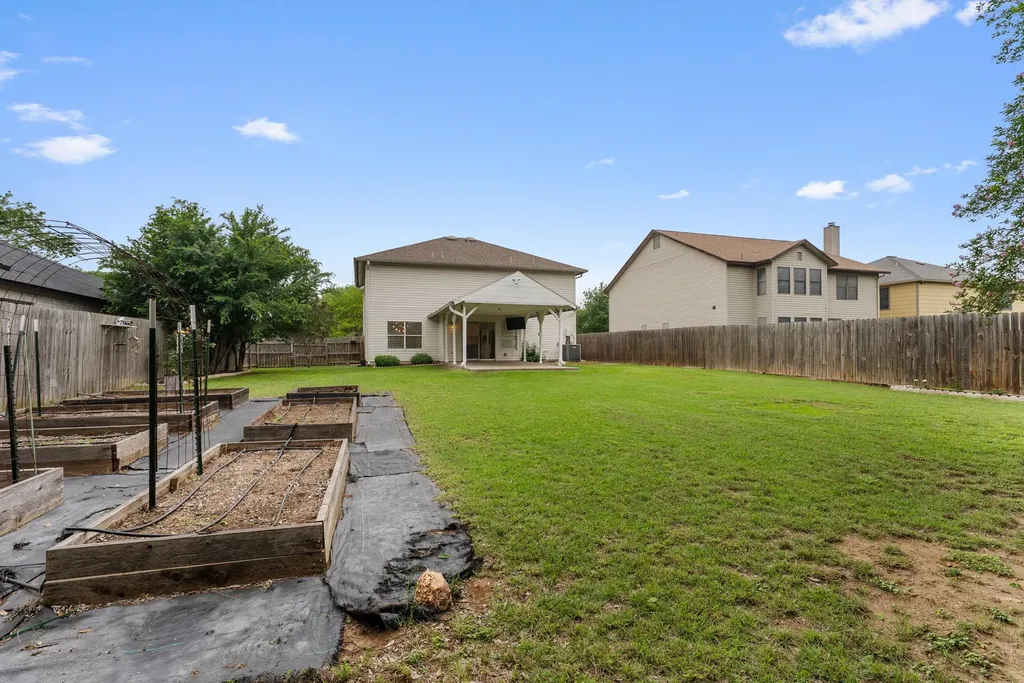 7327 Pusch Ridge Loop Austin TX 78749