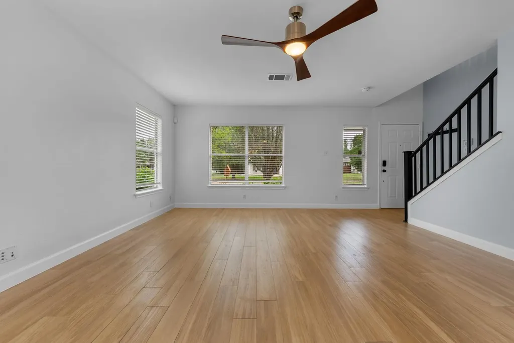 7327 Pusch Ridge Loop Austin TX 78749
