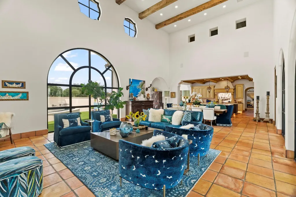 125 Plaza Escondido Horseshoe Bay TX 78657