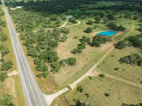 15545 Tx-111 E Yoakum TX 77995