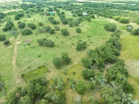 15545 Tx-111 E Yoakum TX 77995
