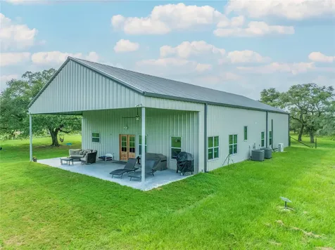 15545 Tx-111 E Yoakum TX 77995