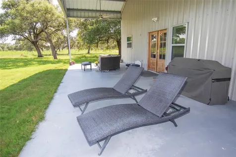 15545 Tx-111 E Yoakum TX 77995