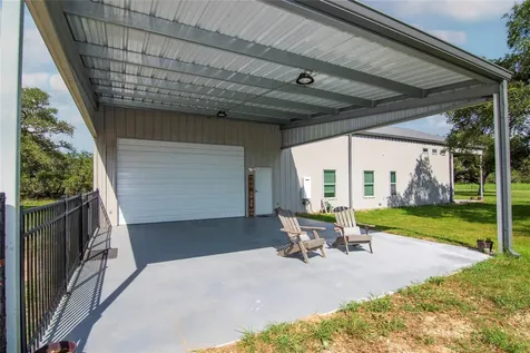 15545 Tx-111 E Yoakum TX 77995