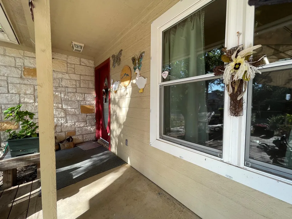 652 Pecan Lane Cottonwood Shores TX 78657