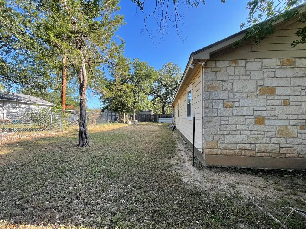 652 Pecan Lane Cottonwood Shores TX 78657