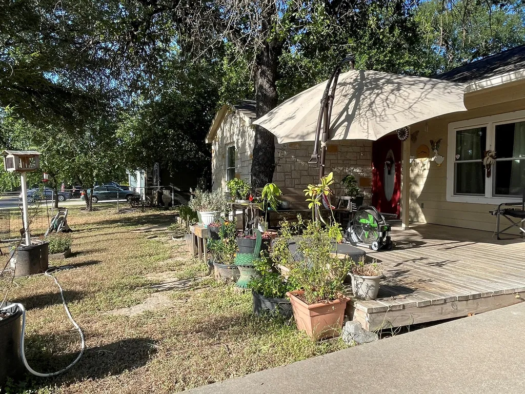 652 Pecan Lane Cottonwood Shores TX 78657