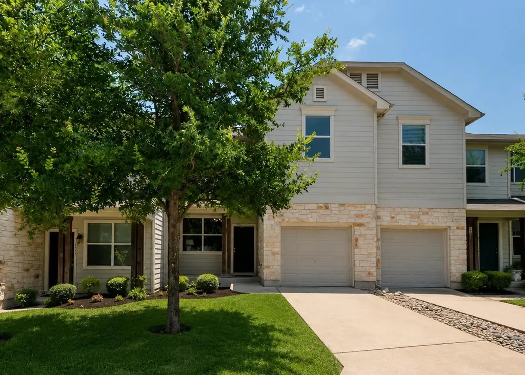 512 Eberhart Lane Austin TX 78745