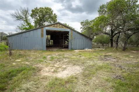 132 Roemer Lane W Floresville TX 78114