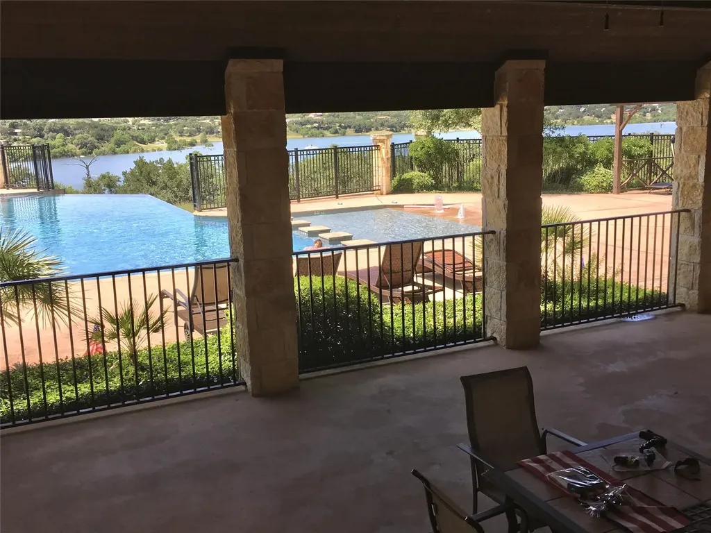 1593 Bella Vista Canyon Lake TX 78133