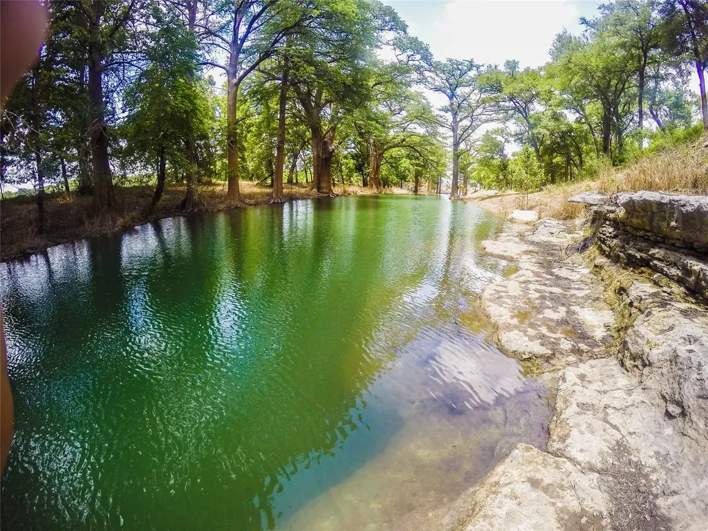 1593 Bella Vista Canyon Lake TX 78133