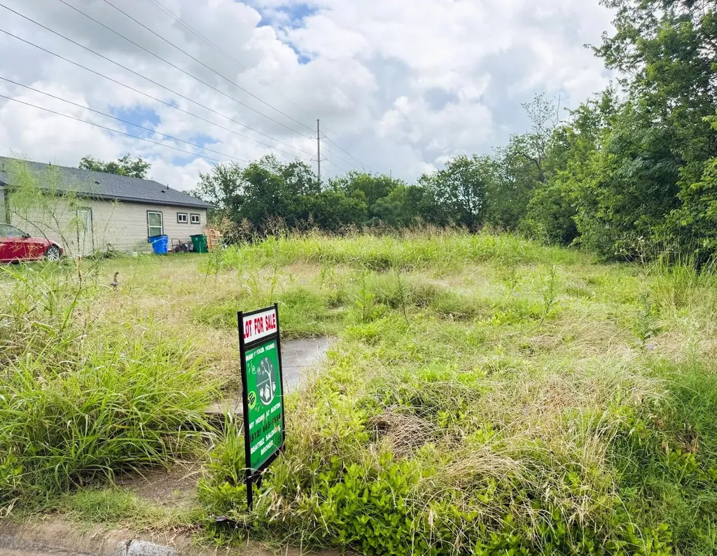 503 Maple Street Taylor TX 76574