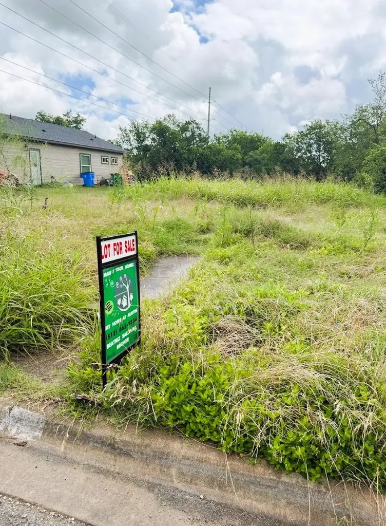 503 Maple Street Taylor TX 76574