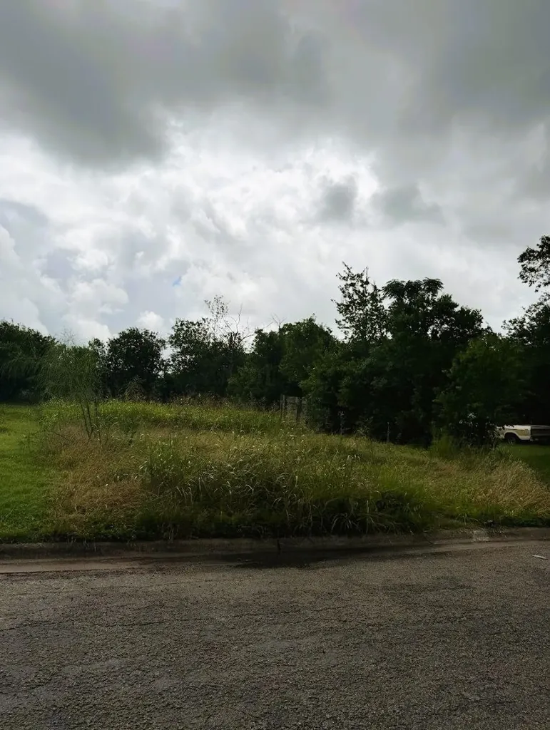503 Maple Street Taylor TX 76574
