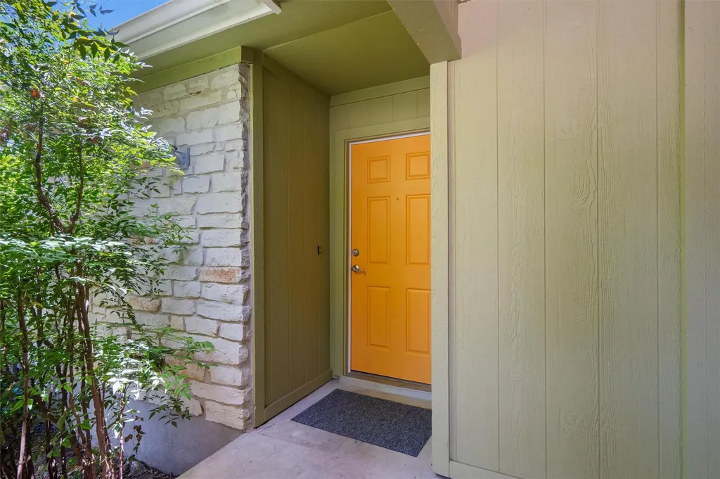 8105 S 1st Street Austin TX 78748
