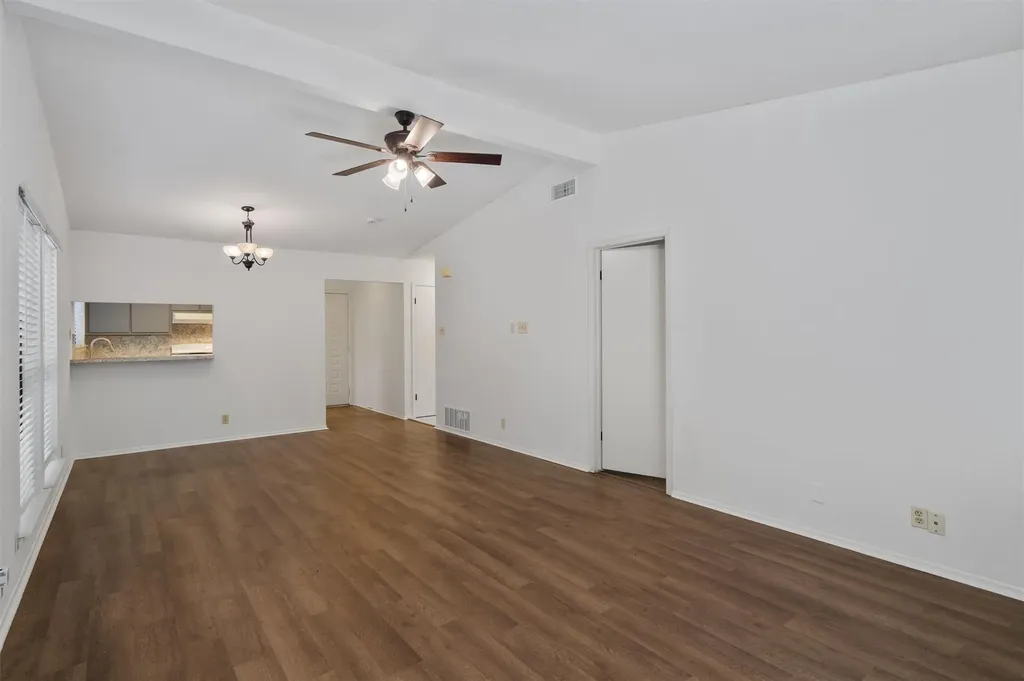 8105 S 1st Street Austin TX 78748
