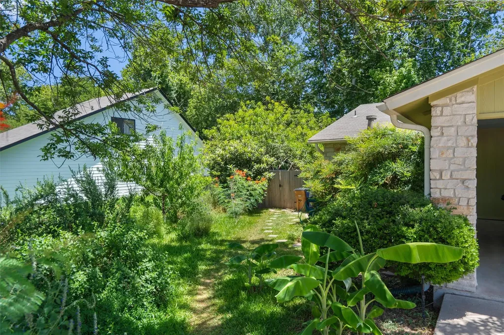 8105 S 1st Street Austin TX 78748