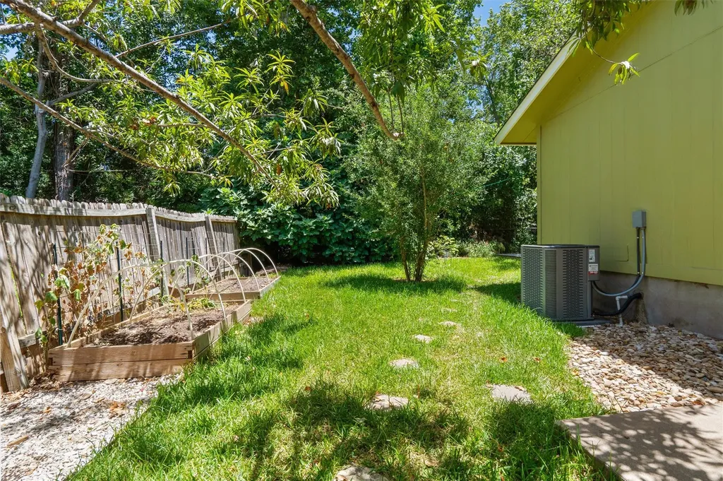 8105 S 1st Street Austin TX 78748