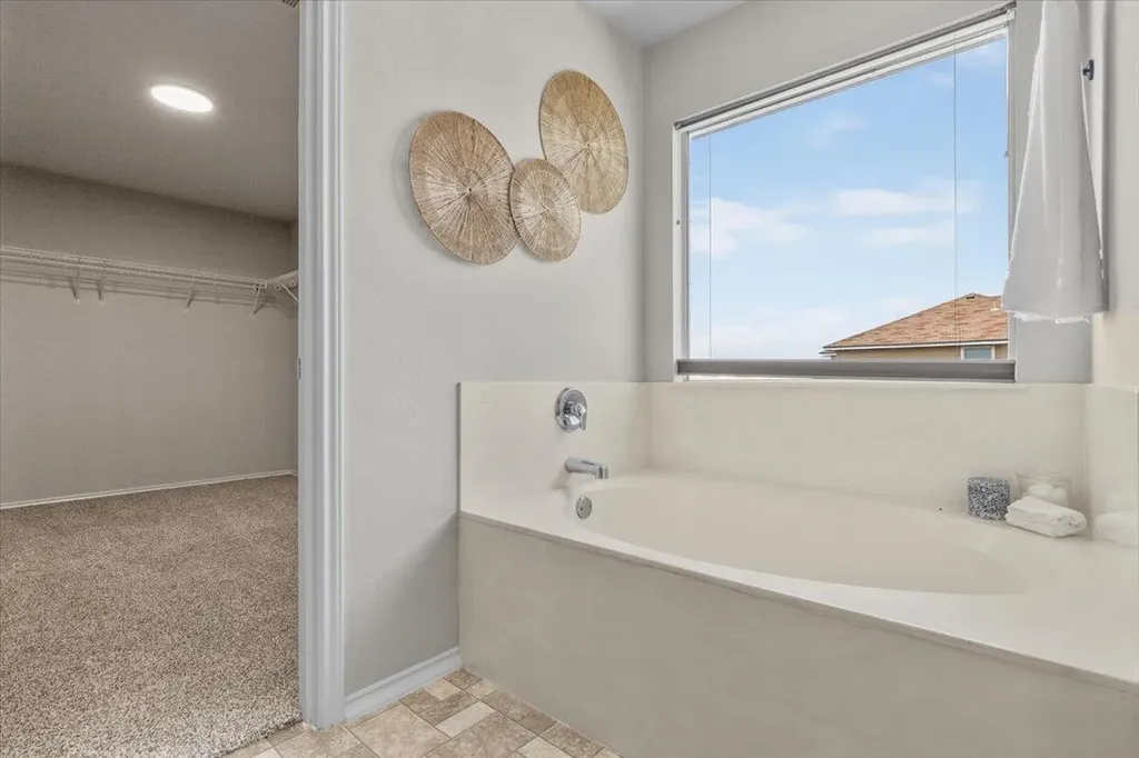513 Friendship Cove Leander TX 78641
